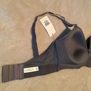 Grey Lively “Spacer” wireless bra size 36D NWT